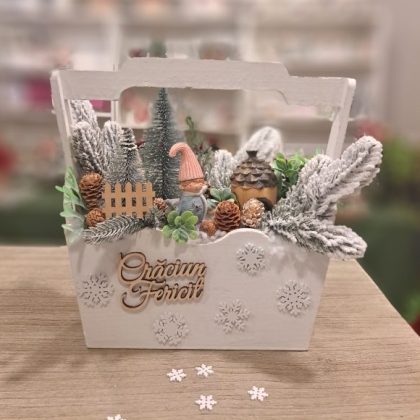 ARANJAMENT CRĂCIUN ”Little child on winter time”